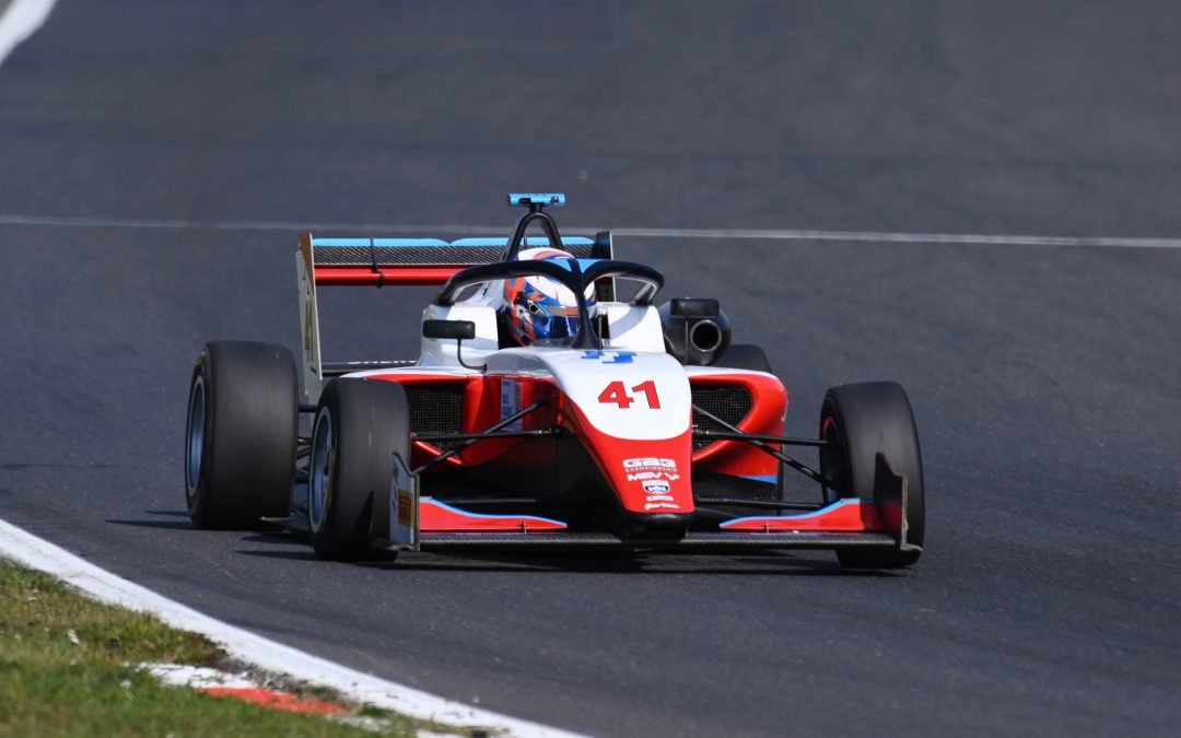 Fortec narrowly miss out on GB3 podium at Brands GP